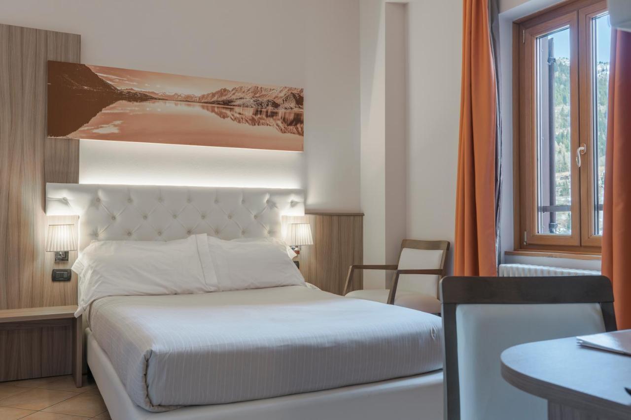 Hotel Garni Cristallo Ponte Di Legno Ngoại thất bức ảnh