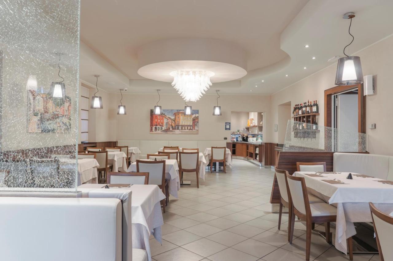 Hotel Garni Cristallo Ponte Di Legno Ngoại thất bức ảnh
