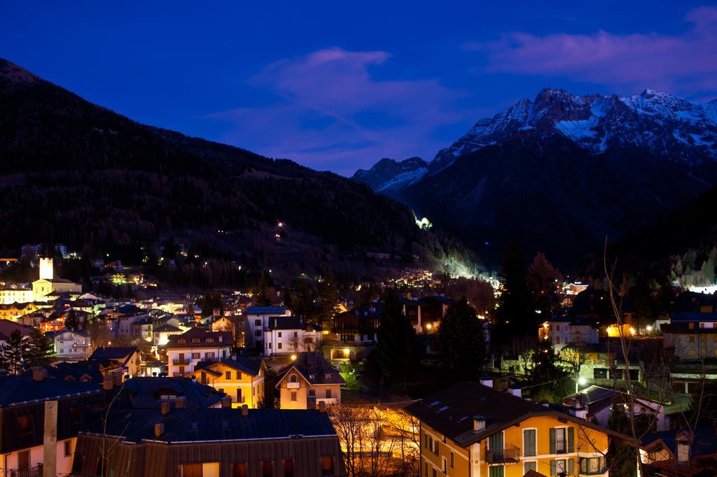 Hotel Garni Cristallo Ponte Di Legno Ngoại thất bức ảnh